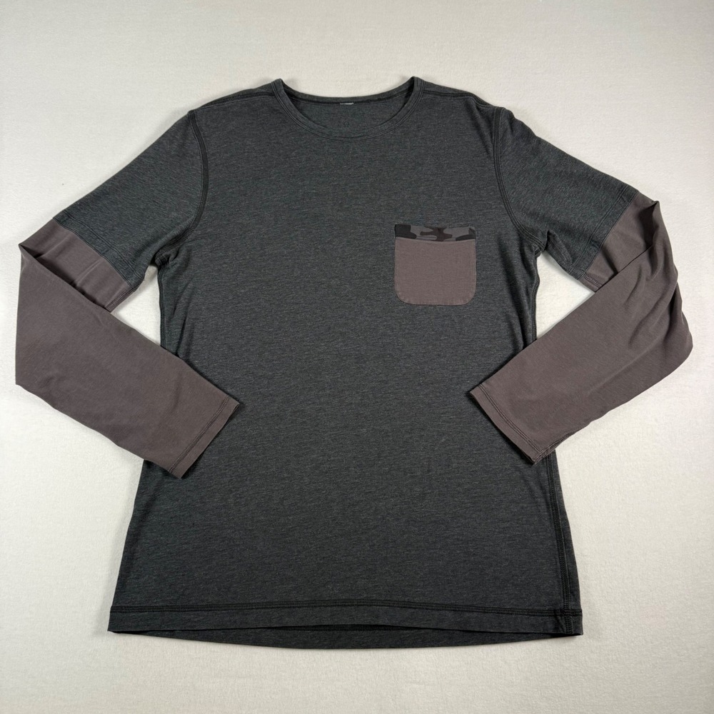Lululemon Mens‎ Long Sleeve Shirt Gray Pocket Tee Athleisure Activewear Top Camo